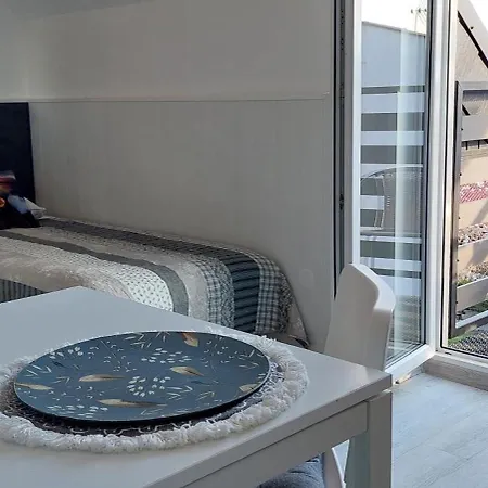 Fala Апартаменты *